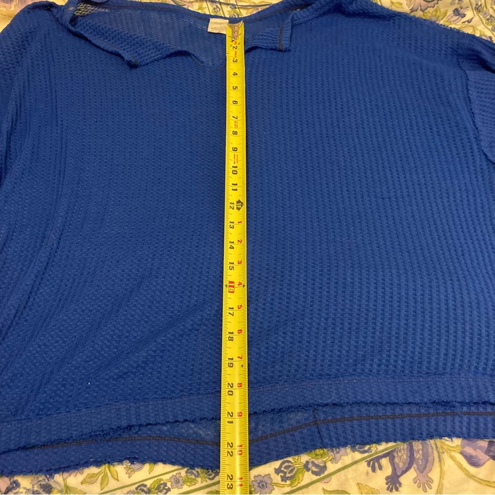 Free People waffle weave, bell sleeve, vibrant blue top - M - Picture 10 of 13